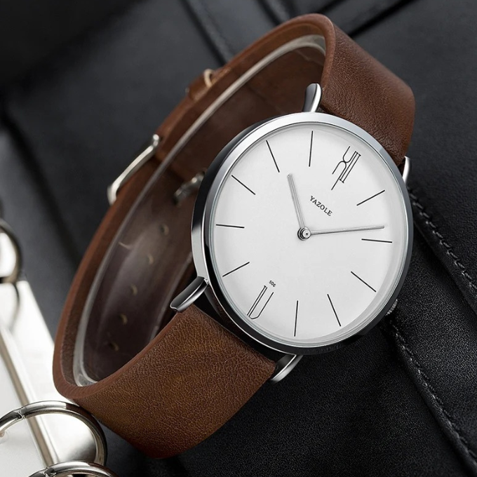 Sterling koskinnklocka