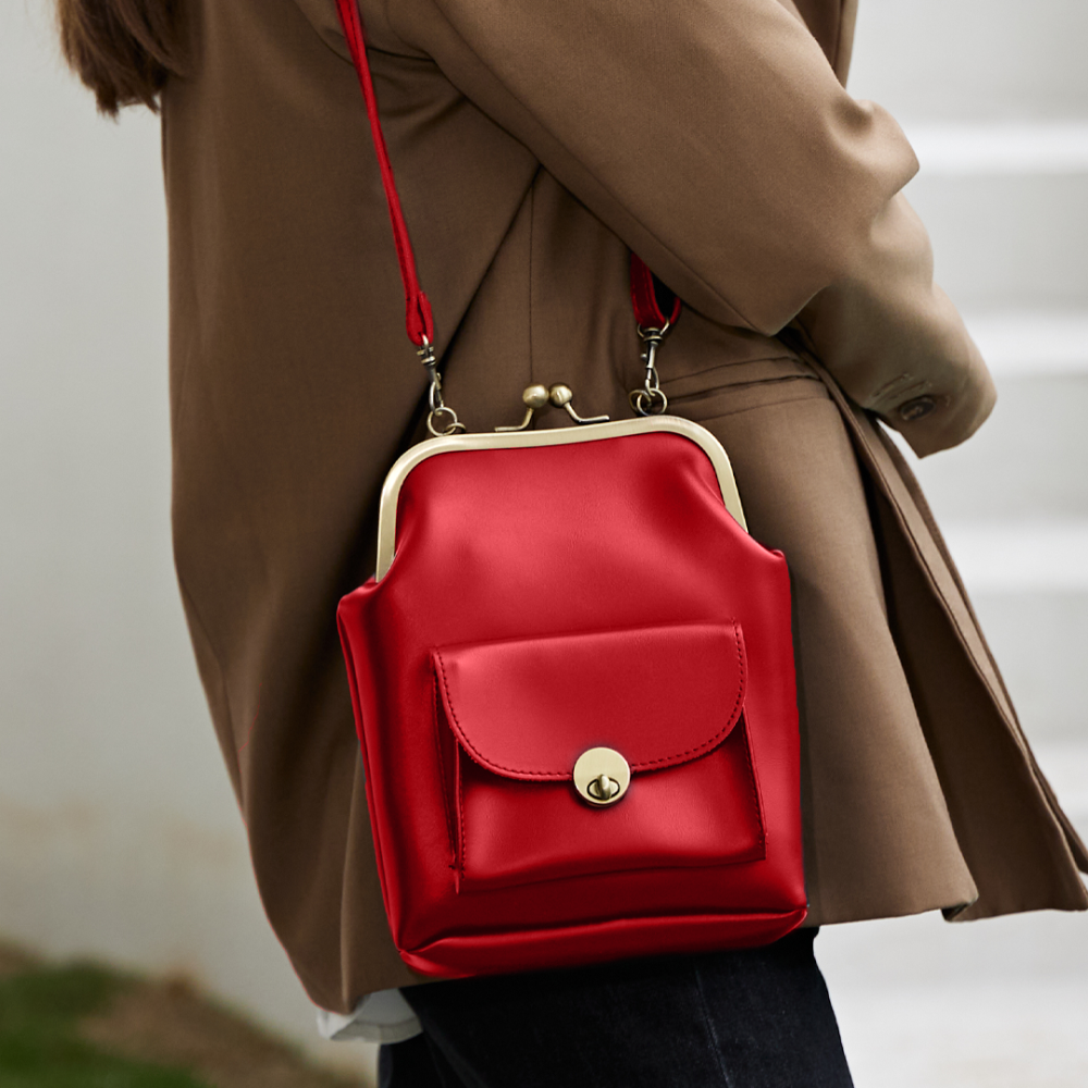 Naferio - Strukturerad väska i veganskt läder